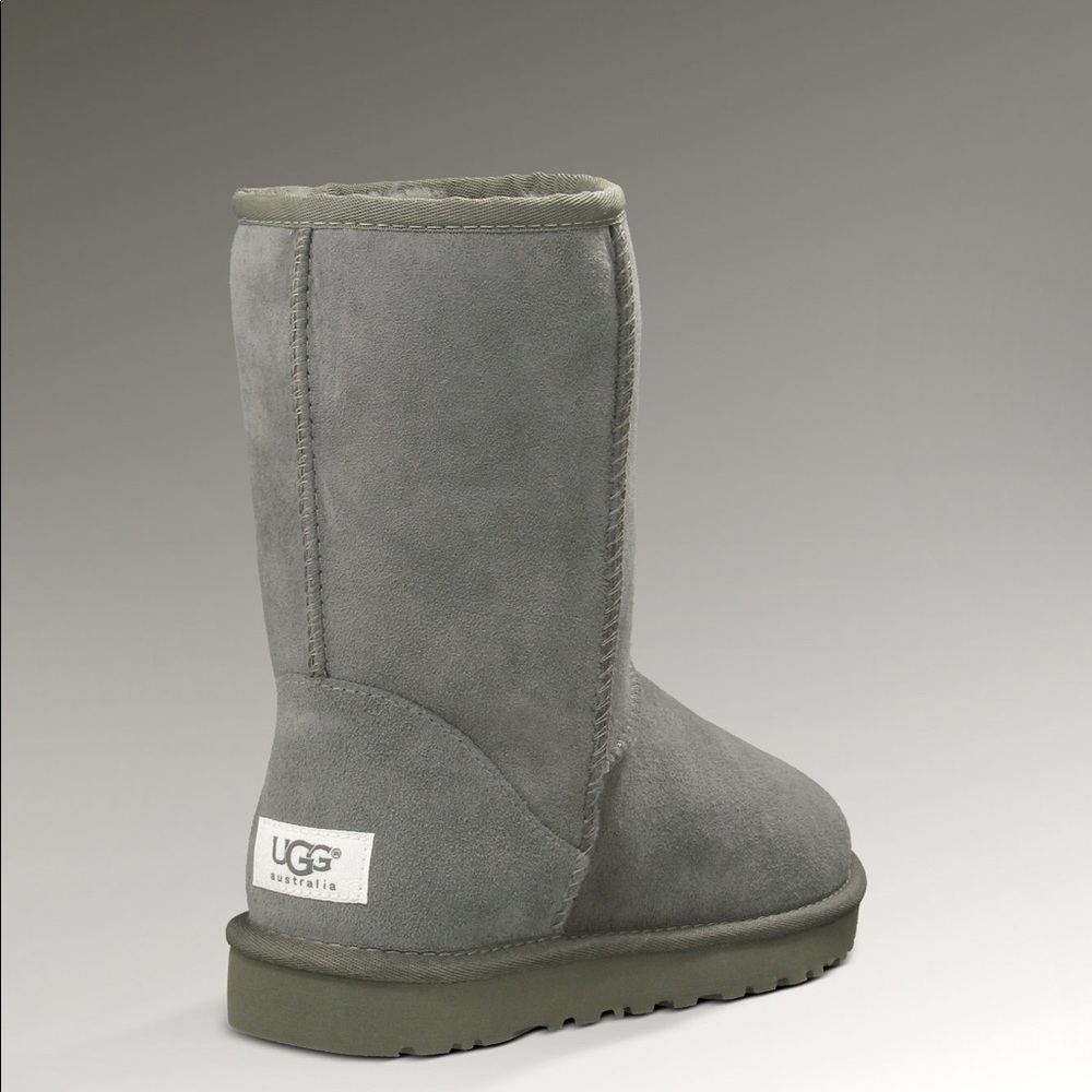 Women’s grey UGG boots - size W6